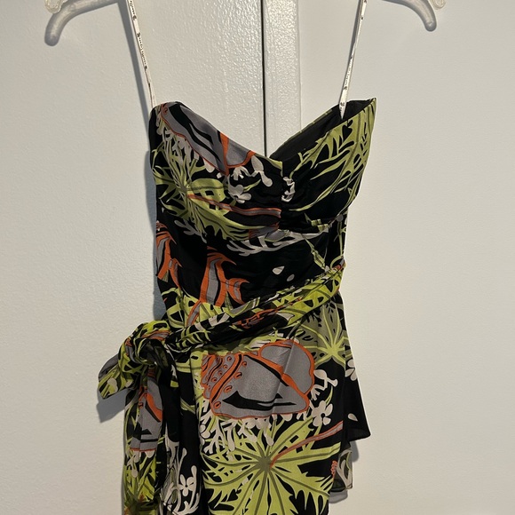 Nanette Lepore Silk Strapless Top w/Sweetheart neckline in a Tropical Print - Picture 4 of 6
